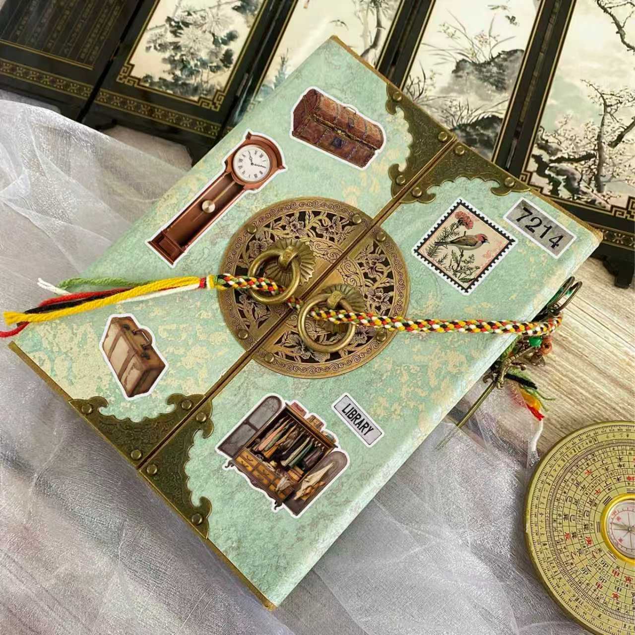 Libros de pegatinas de baratij - Embellishments For Scrapbooking reseña y precio